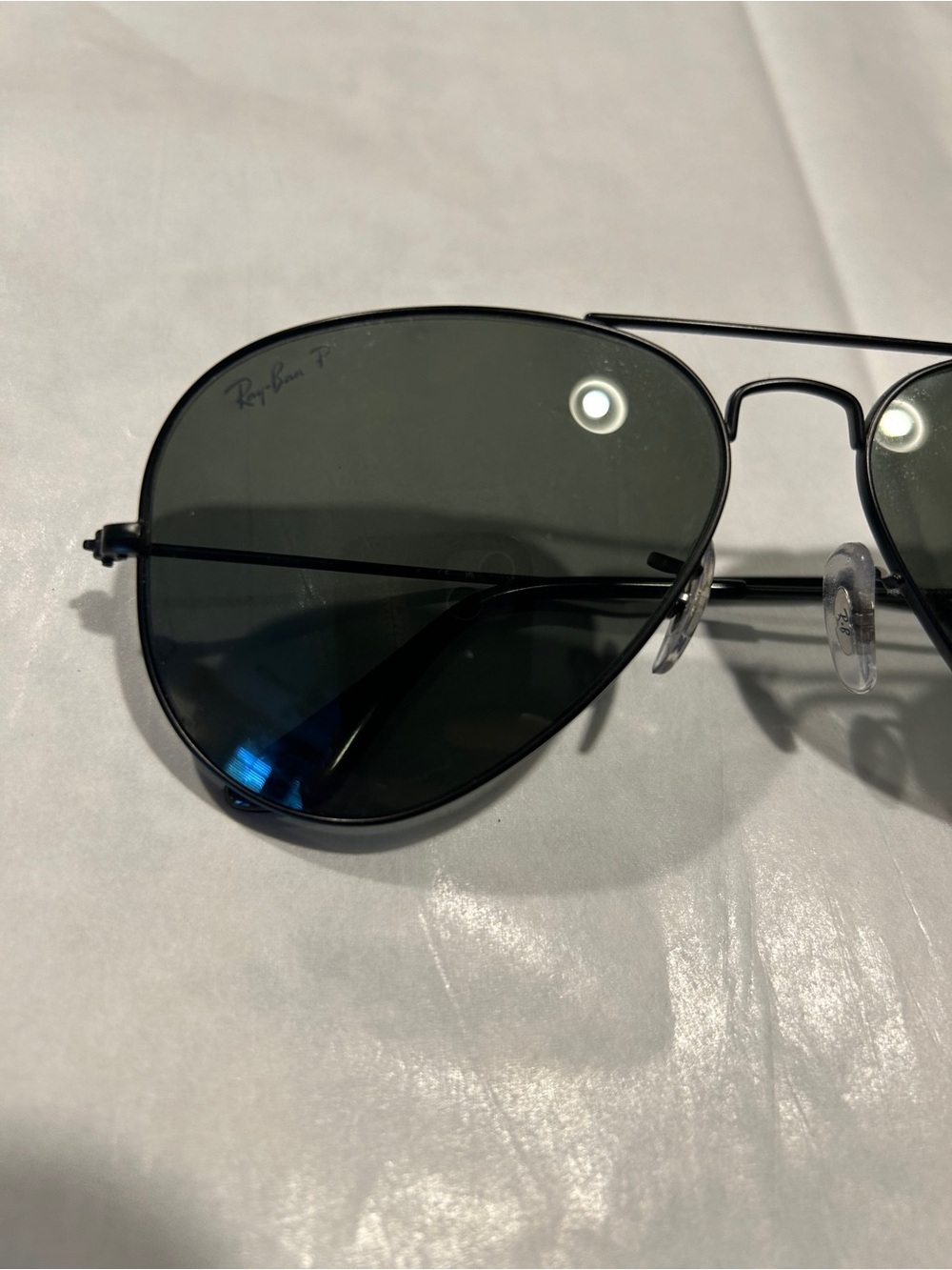 Ray Ban Classic Aviator Polorized Sunglasses - Picture 2 of 6